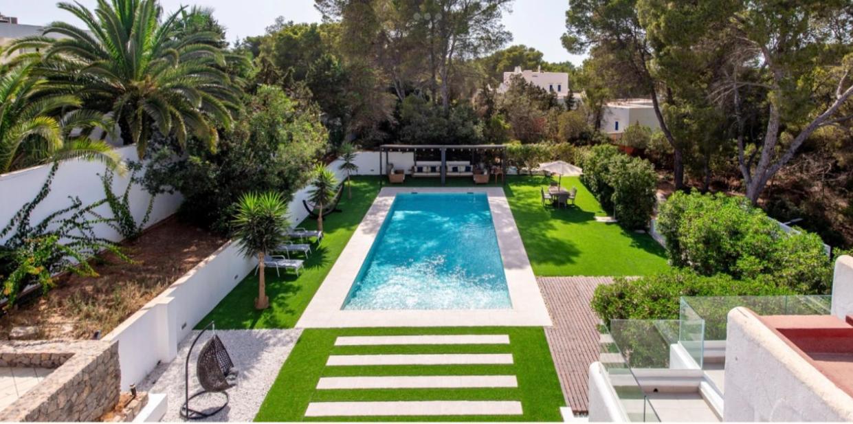 Villa Cala Tarida * Cala Tarida (Ibiza)