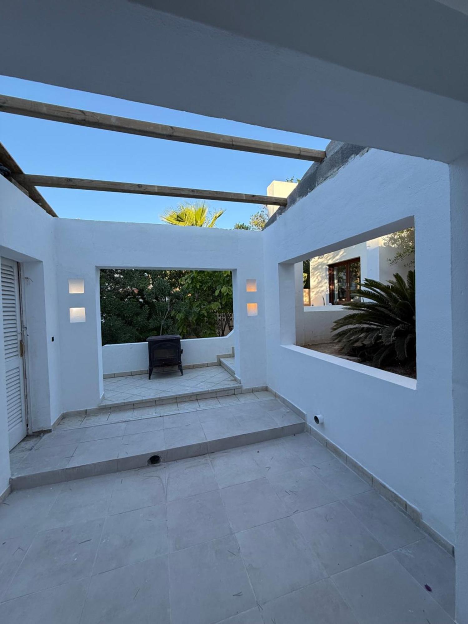 Villa Cala Tarida Villa *